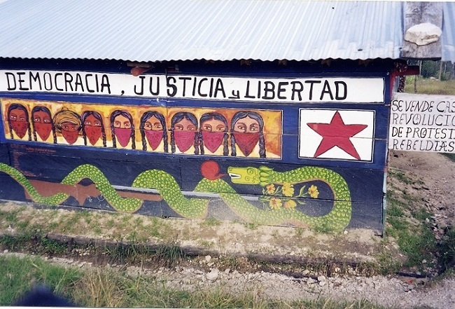 Schlaglichter auf revolutionäre Wandmalereien der Zapatistas